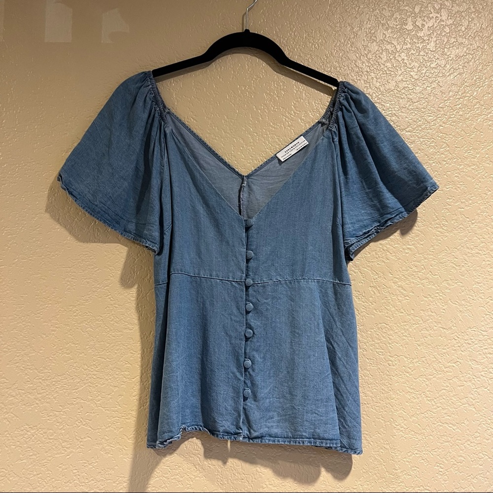 Zara Ruffle Button Top - Picture 4 of 8